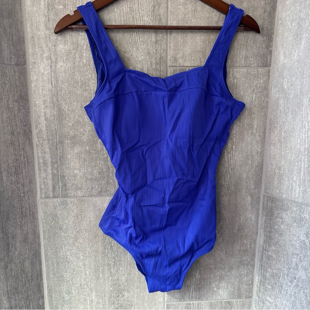 Maillot Sz 14 Like New